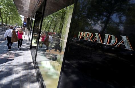 Prada's heir designate vows to keep group in family hands